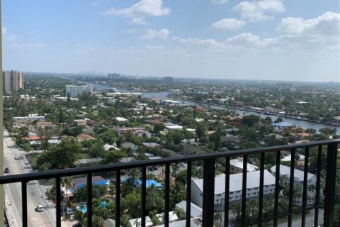 Condominio en alquiler en Pompano Beach, Florida, 2 dormitorios, 106.84 m2 № 1177330 - foto 1