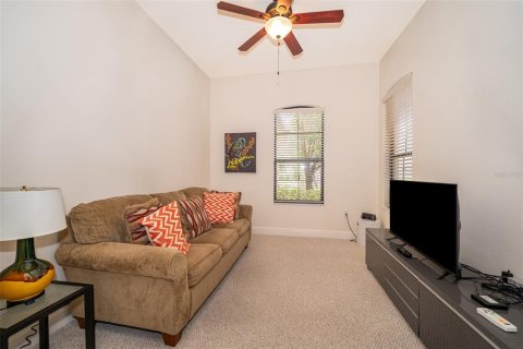 House in Poinciana, Florida 2 bedrooms, 176.42 sq.m. № 1791396 - photo 15