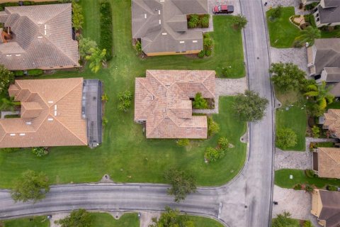 House in Poinciana, Florida 2 bedrooms, 176.42 sq.m. № 1791396 - photo 7