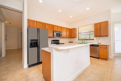 House in Poinciana, Florida 2 bedrooms, 176.42 sq.m. № 1791396 - photo 25