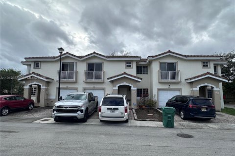 Townhouse in Homestead, Florida 4 bedrooms, 172.89 sq.m. № 2023556 - photo 17