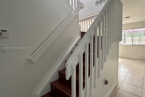 Townhouse in Homestead, Florida 4 bedrooms, 172.89 sq.m. № 2023556 - photo 8