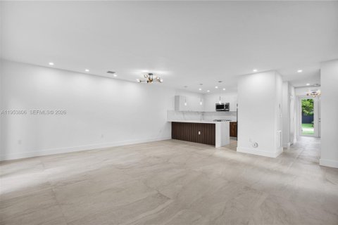 Купить таунхаус в Майами, Флорида 3 спальни, 172.05м2, № 2008200 - фото 6