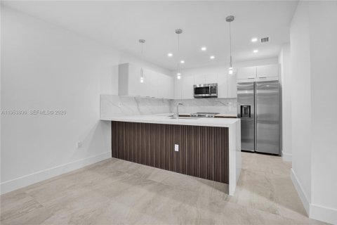 Купить таунхаус в Майами, Флорида 3 спальни, 172.05м2, № 2008200 - фото 7