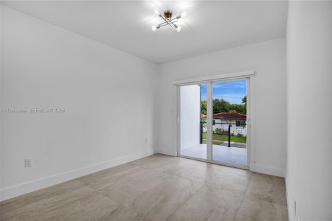 Купить таунхаус в Майами, Флорида 3 спальни, 172.05м2, № 2008200 - фото 14