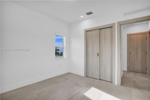 Купить таунхаус в Майами, Флорида 3 спальни, 172.05м2, № 2008200 - фото 21