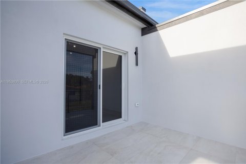 Купить таунхаус в Майами, Флорида 3 спальни, 172.05м2, № 2008200 - фото 19