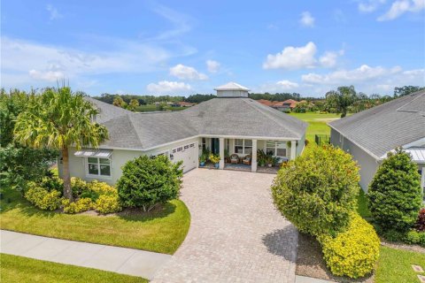 House in New Smyrna Beach, Florida 4 bedrooms, 202.06 sq.m. № 1851183 - photo 1