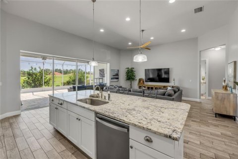 House in New Smyrna Beach, Florida 4 bedrooms, 202.06 sq.m. № 1851183 - photo 17