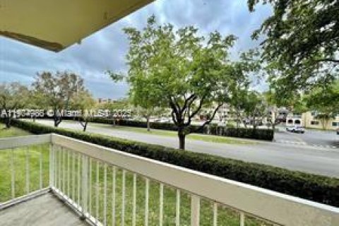 Appartement à louer à Miami, Floride: 1 chambre, 66.15 m2 № 1972384 - photo 8