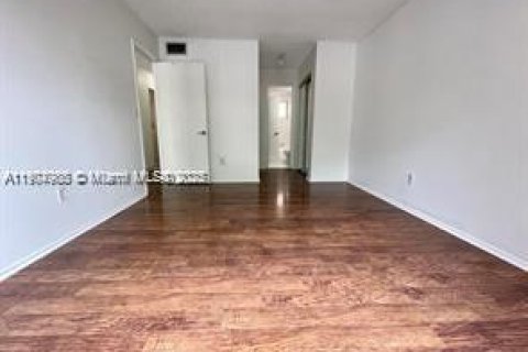 Appartement à louer à Miami, Floride: 1 chambre, 66.15 m2 № 1972384 - photo 5
