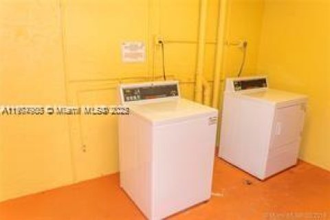 Appartement à louer à Miami, Floride: 1 chambre, 66.15 m2 № 1972384 - photo 9