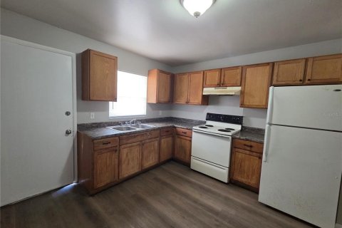 Apartamento en alquiler en Leesburg, Florida, 2 dormitorios, 69.77 m2 № 1648599 - foto 2