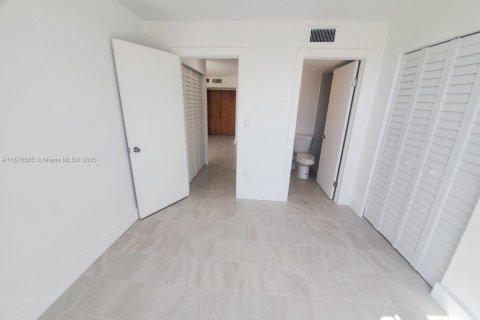 Copropriété à louer à Miami, Floride: 2 chambres, 83.43 m2 № 1921152 - photo 4