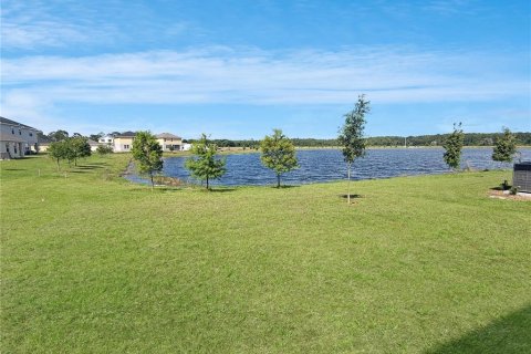 House in Saint Cloud, Florida 4 bedrooms, 204.57 sq.m. № 2150255 - photo 16