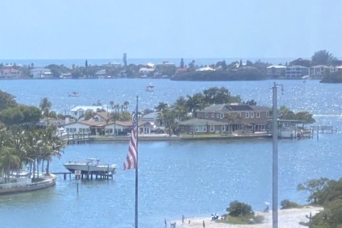 Condo in Belleair Bluffs, Florida, 1 bedroom № 2119280 - photo 27