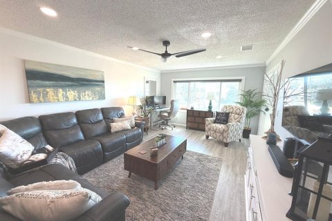 Condo in Belleair Bluffs, Florida, 1 bedroom № 2119280 - photo 14