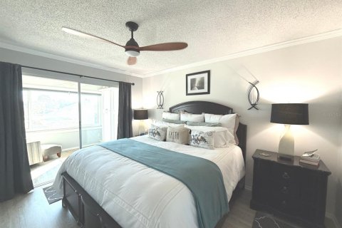 Condo in Belleair Bluffs, Florida, 1 bedroom № 2119280 - photo 11