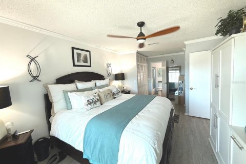 Condo in Belleair Bluffs, Florida, 1 bedroom № 2119280 - photo 20