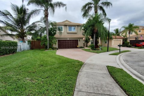 House in Weston, Florida 3 bedrooms, 138.89 sq.m. № 2003406 - photo 2
