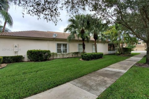 House in Weston, Florida 3 bedrooms, 138.89 sq.m. № 2003406 - photo 28