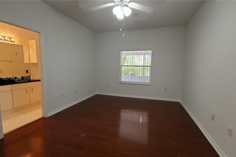 House in Weston, Florida 3 bedrooms, 138.89 sq.m. № 2003406 - photo 15