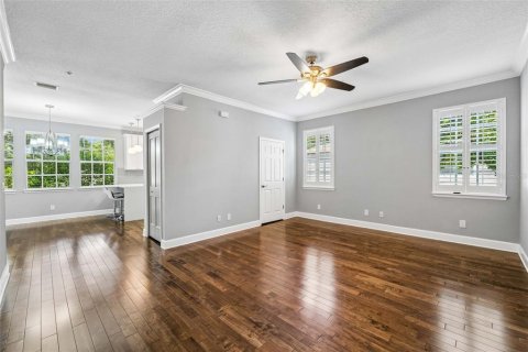 Townhouse in Tampa, Florida 5 bedrooms, 254.65 sq.m. № 2208995 - photo 10