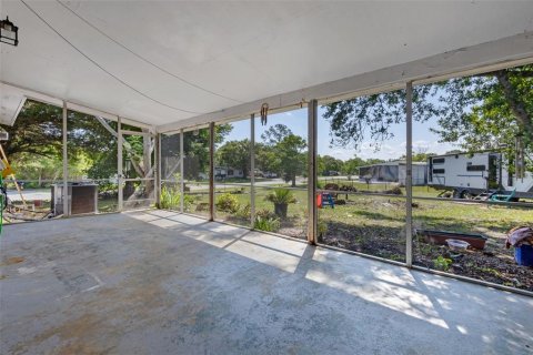 House in Deltona, Florida 3 bedrooms, 120.22 sq.m. № 1755393 - photo 26