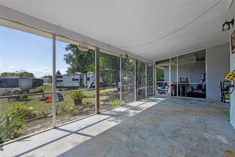 House in Deltona, Florida 3 bedrooms, 120.22 sq.m. № 1755393 - photo 25