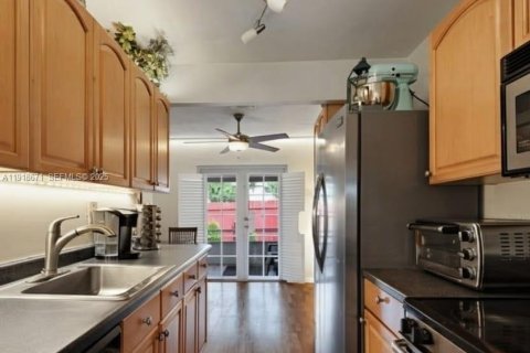 Touwnhouse à louer à Davie, Floride: 2 chambres, 84.73 m2 № 1973887 - photo 4