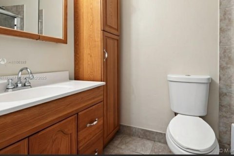 Touwnhouse à louer à Davie, Floride: 2 chambres, 84.73 m2 № 1973887 - photo 9