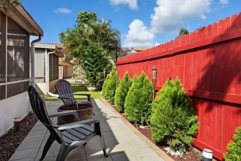 Touwnhouse à louer à Davie, Floride: 2 chambres, 84.73 m2 № 1973887 - photo 12