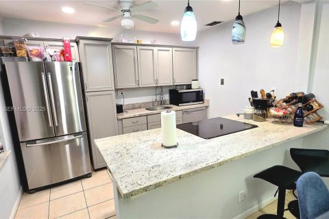 Condominio en alquiler en Boynton Beach, Florida, 2 dormitorios, 95.32 m2 № 1989074 - foto 2