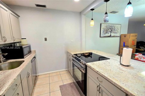 Condominio en alquiler en Boynton Beach, Florida, 2 dormitorios, 95.32 m2 № 1989074 - foto 7