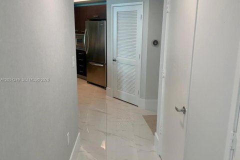 Apartment in Sunny Isles Beach, Florida 3 bedrooms, 134.43 sq.m. № 2246623 - photo 30
