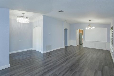 House in Orlando, Florida 3 bedrooms, 189.43 sq.m. № 1761902 - photo 3