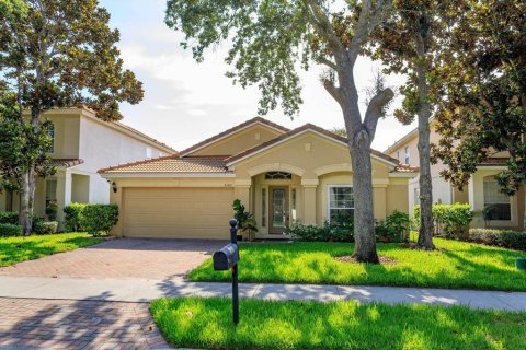 House in Orlando, Florida 3 bedrooms, 189.43 sq.m. № 1761902 - photo 1