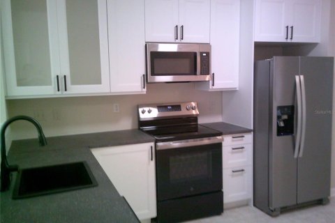 Townhouse in Orlando, Florida 3 bedrooms, 156.26 sq.m. № 2121720 - photo 18