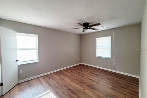 Villa ou maison à louer à Gainesville, Floride: 4 chambres, 156.45 m2 № 2294725 - photo 11