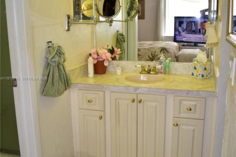 Condominio en venta en Sunrise, Florida, 2 dormitorios, 90.67 m2 № 2030814 - foto 14