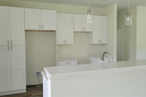 House in Punta Gorda, Florida 3 bedrooms, 150.32 sq.m. № 1515820 - photo 9