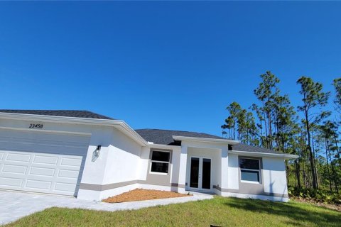 House in Punta Gorda, Florida 3 bedrooms, 150.32 sq.m. № 1515820 - photo 1