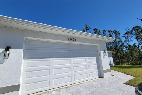 House in Punta Gorda, Florida 3 bedrooms, 150.32 sq.m. № 1515820 - photo 3