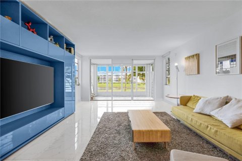 Copropriété à vendre à Pompano Beach, Floride: 3 chambres, 158.86 m2 № 2084404 - photo 4