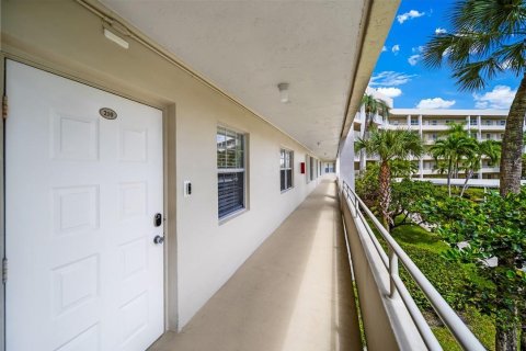 Copropriété à vendre à Pompano Beach, Floride: 3 chambres, 158.86 m2 № 2084404 - photo 19