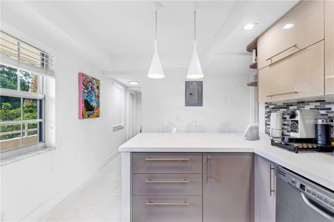 Copropriété à vendre à Pompano Beach, Floride: 3 chambres, 158.86 m2 № 2084404 - photo 8