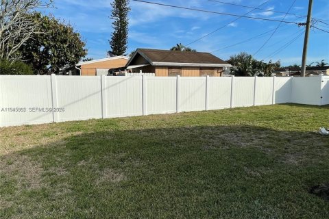 House in Hollywood, Florida 3 bedrooms, 86.68 sq.m. № 2002723 - photo 22