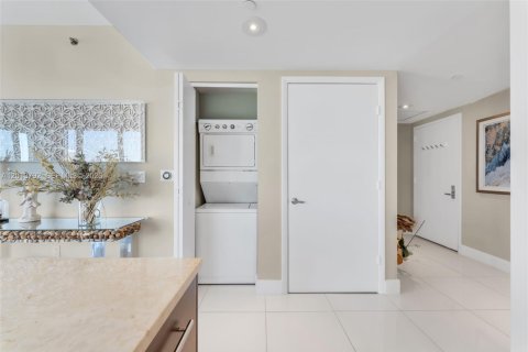 Copropriété à louer à Miami, Floride: 2 chambres, 108.51 m2 № 2075668 - photo 16
