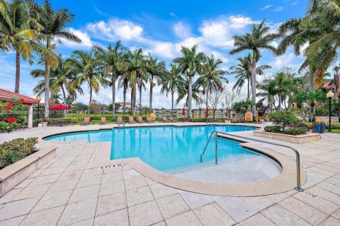 Copropriété à louer à West Palm Beach, Floride: 2 chambres, 98.48 m2 № 1229153 - photo 1