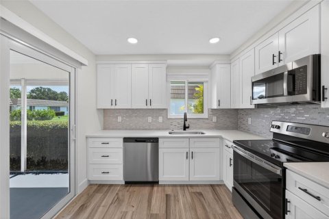 House in Sarasota, Florida 1 bedroom, 80.27 sq.m. № 1782603 - photo 2